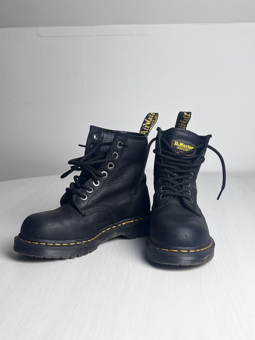 Dr Martens Icon 7B10 Industrial Steel Toe Boots Mens 7 | Womans 8.5